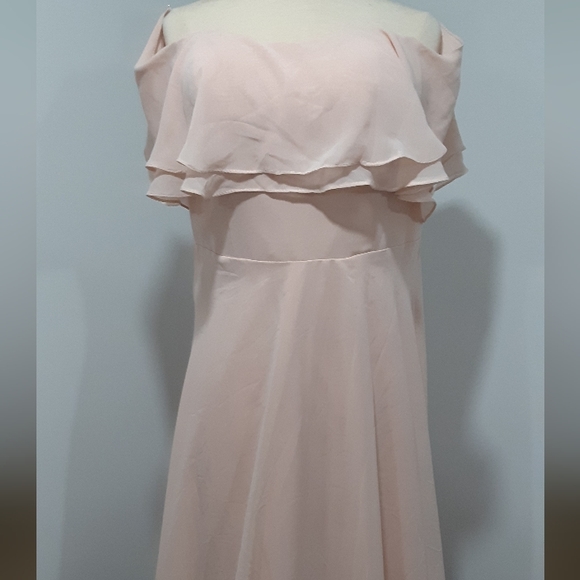 Pale pink ruffle top gown - Picture 2 of 5